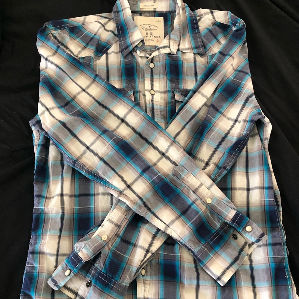 AE Outfitters Men’s Button Up